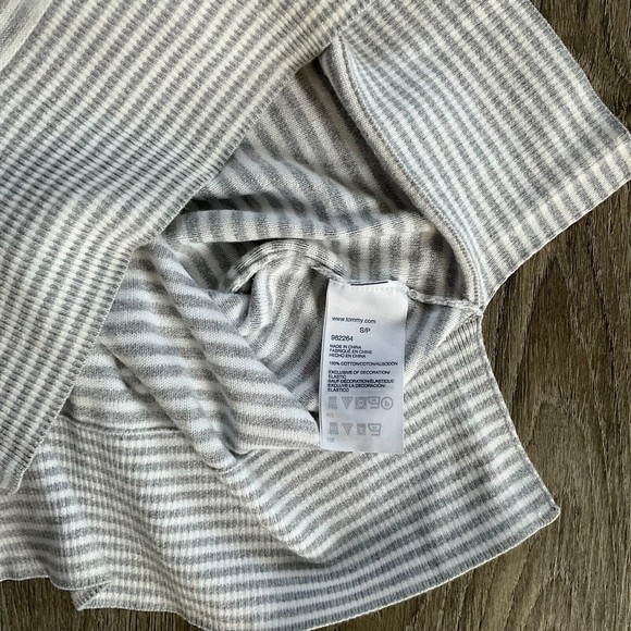 Tommy Hilfiger Women's Sweater Small Vneck Grey White Striped - Picture 5 of 7